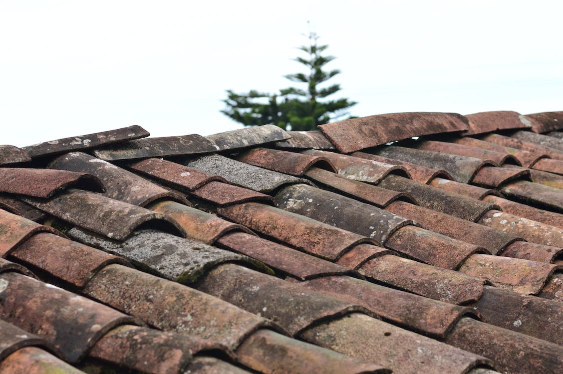 Signs of a Failing Roof